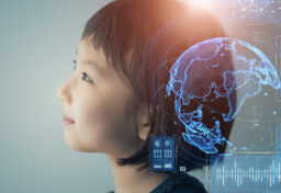 これからの時代に必要なのは、AIを使いこなすプロンプトの質。 プロンプトとは、AIに指示を出すための設計図のようなもの。 この設計図の精度を左右するのが、ベースとなるコピーライティング力、ターゲットや市場を深く理解した資料収集力、そして意図を正確に表現する具体的な指示力です。