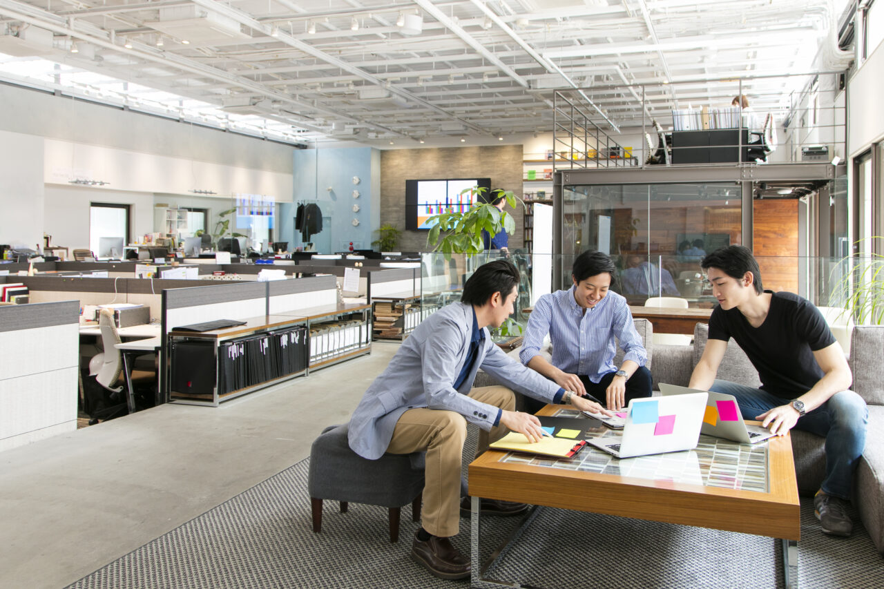 誰のアイデアであっても、まずは余裕をもって笑顔で耳を傾けましょう。その一言が、相手のやる気を引き出し、次の創造につながっていきます。