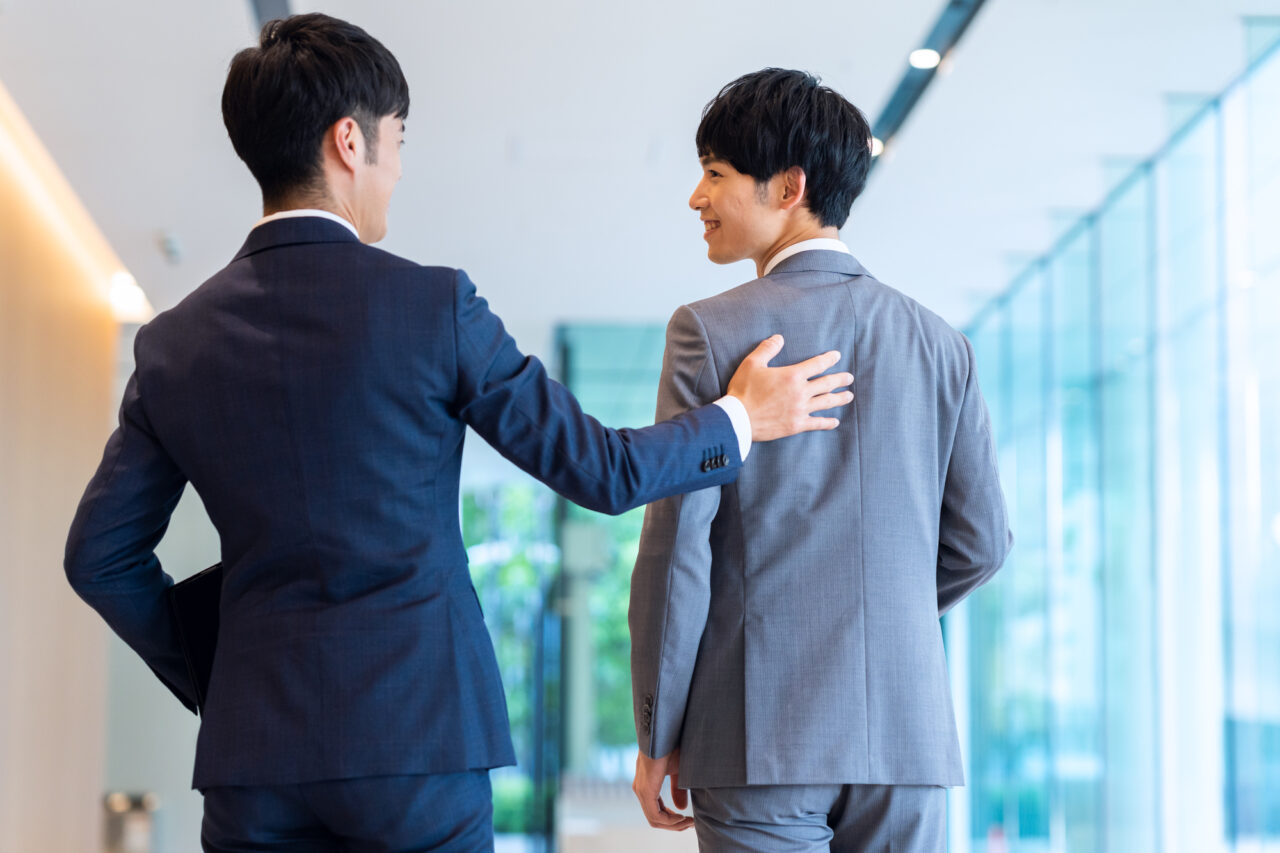 上司や取引先など“目上の人”には低姿勢なのに、部下や後輩には横柄な態度をとる。
そんな人を見たことはありませんか。正直、とてもカッコ悪い姿です。