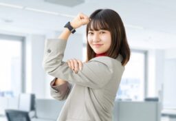 何かに挑戦しようとしたとき、最初から「自分には無理かもしれない」と感じてしまうことがあります。 新しい仕事を任されたとき。 人前で話さなければならないとき。 今まで経験したことのない分野に踏み出すとき。 そんな場面で足が止まってしまうのは、単に性格が弱いからではないと思います。